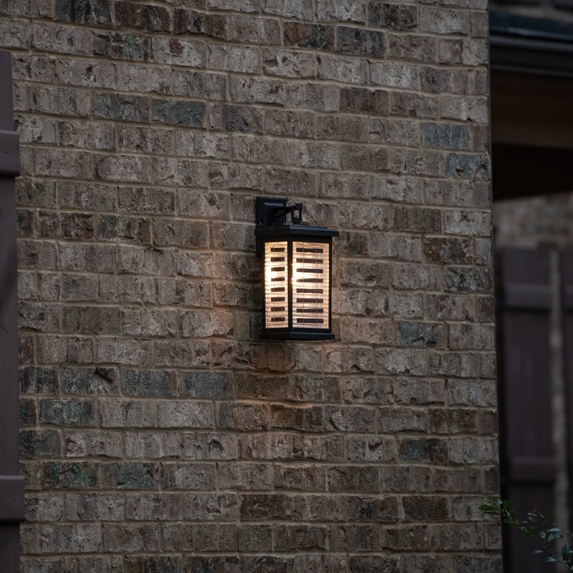 Farmhouse Solar Wall Light, 130 Lumens, 3.4W, 2700K, Black Finish