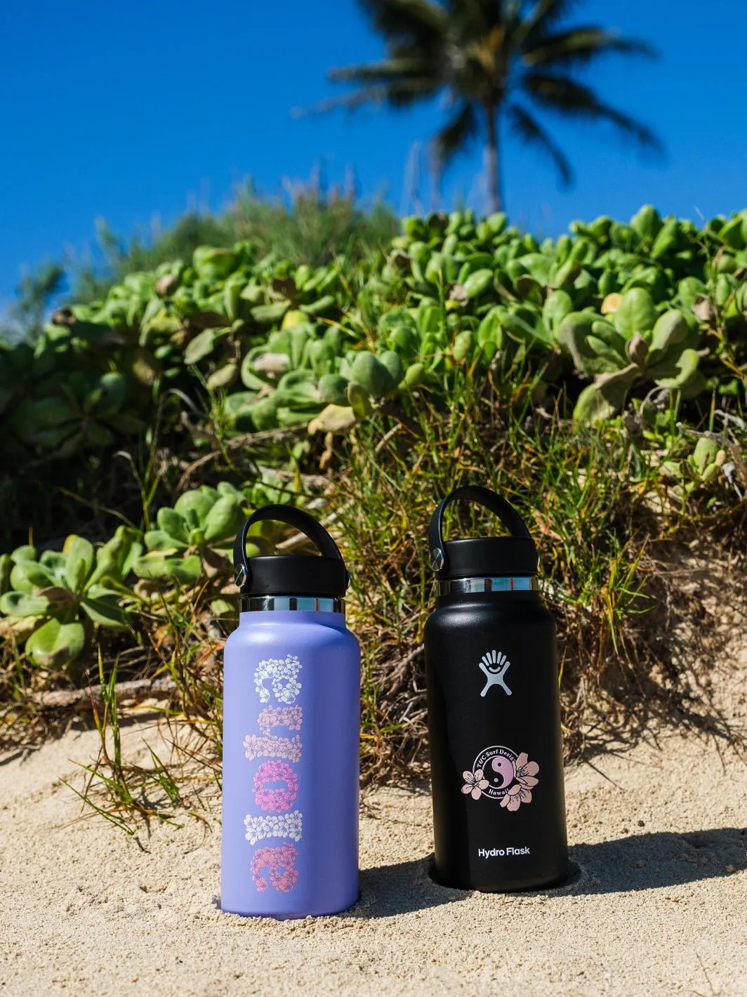 T&C Surf 32 oz Sakura Cluster Hydro Flask